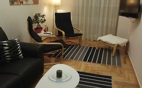 New Stylish And Cozy House Near Metro Station